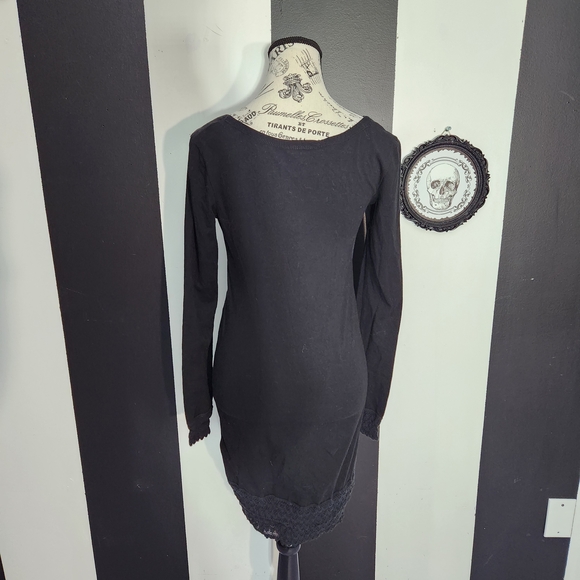 Queen Of Darkness Skull Web Dress - Picture 5 of 7